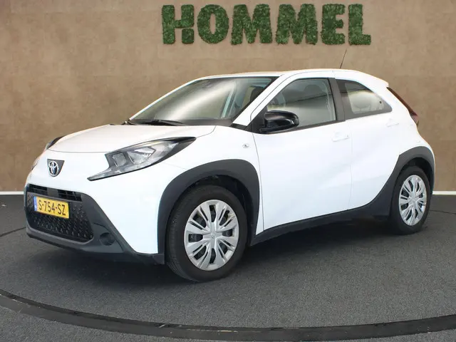 Toyota Aygo X 1.0 VVT-i MT Play 2023 Benzine