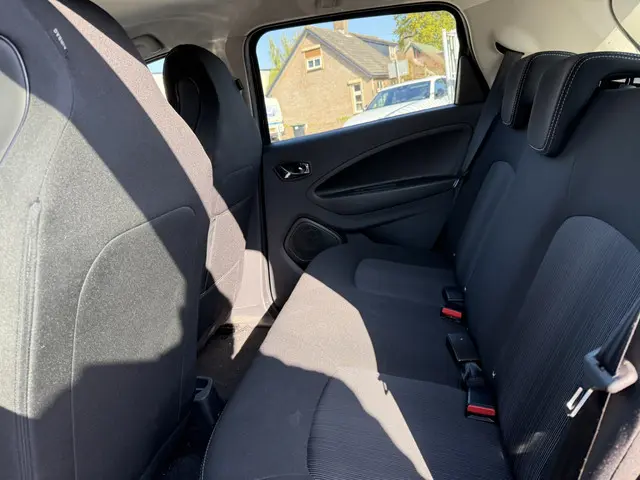 Renault ZOE R90 BOSE 41KWH 2018 Elektrisch 10