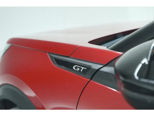 Peugeot 2008 PureTech 130 GT Pack 2021 Benzine 22