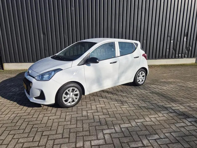Hyundai i10 1.0i i-Motion Comfort Plus 2019 Benzine 2