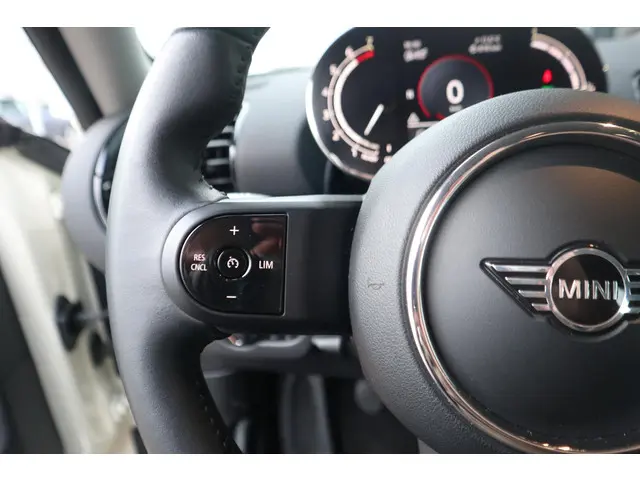 MINI Clubman One 2022 Benzine 11