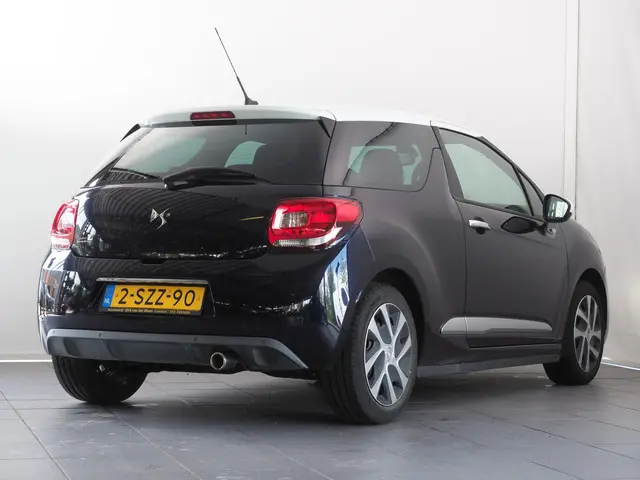 Citroën DS3 1.2 VTi So Chic 2013 Benzine 2
