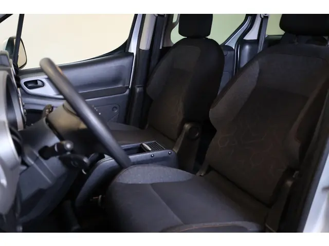 Peugeot Partner Tepee PT 110 Active 2018 Benzine 21