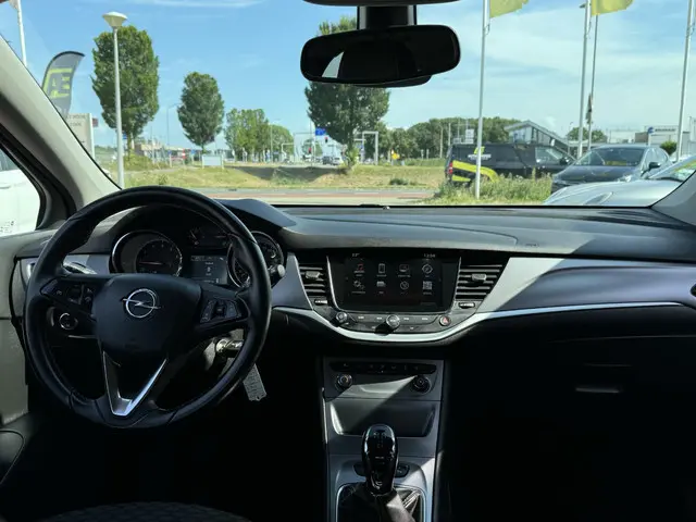 Opel Astra 1.0 Online Edition 2017 Benzine 10