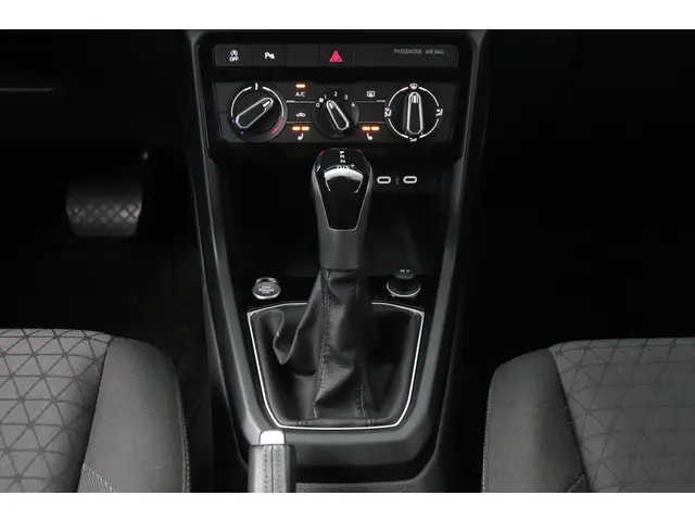 Volkswagen T-Cross 1.0 TSI 110pk DSG Life 2023 Benzine 26