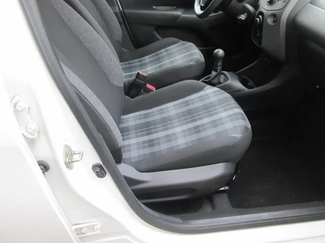 Peugeot 108 1.0 e-VTi Active 2020 Benzine 12