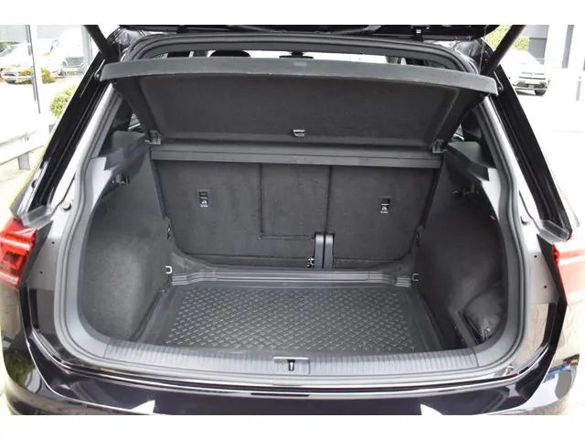 Volkswagen Tiguan 1.5 TSI R-Line Business+ 2021 Benzine 13
