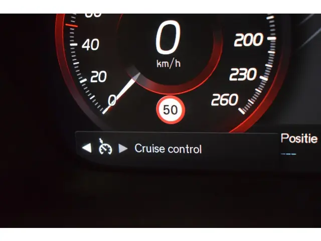 Volvo XC40 T3 163pk AUT8 R-Design/ 2020 Benzine 6