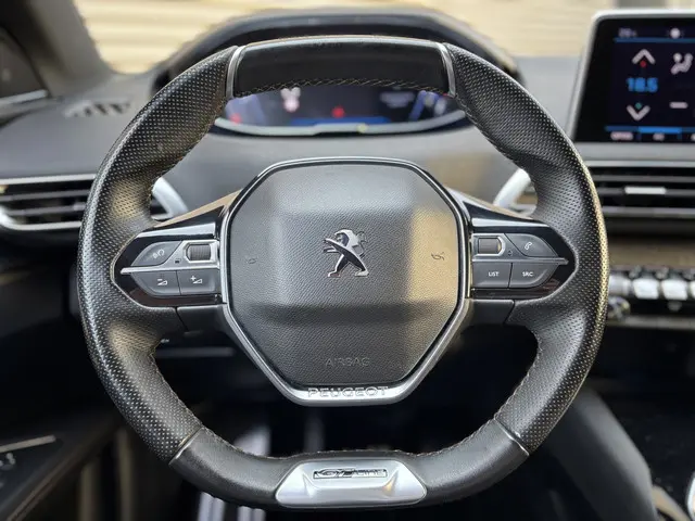 Peugeot 3008 1.2 PureTech GT Line 2018 Benzine 19