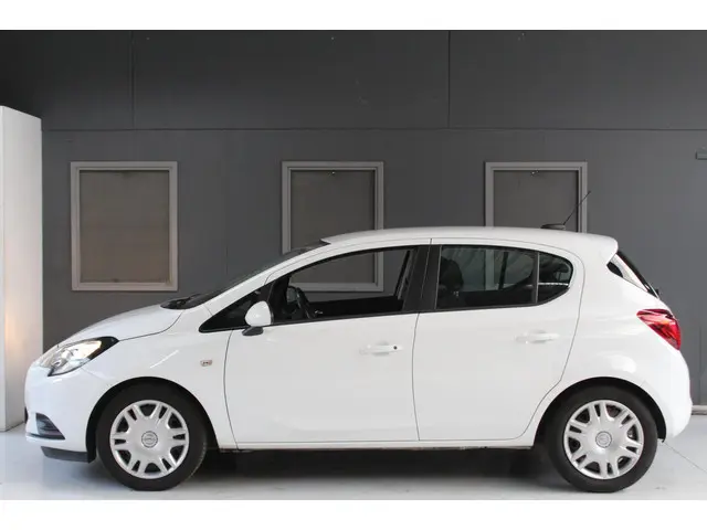 Opel Corsa 1.0 Turbo Business+ 2017 Benzine 6