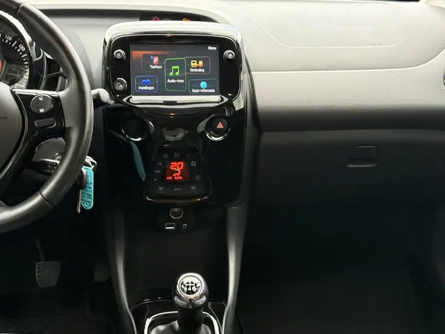 Peugeot 108 1.0 e-VTi Allure 2019 Benzine 10