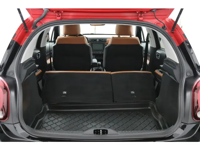 Citroën C3 1.2 PureTech S&S Shine zwart 2017 Benzine 35