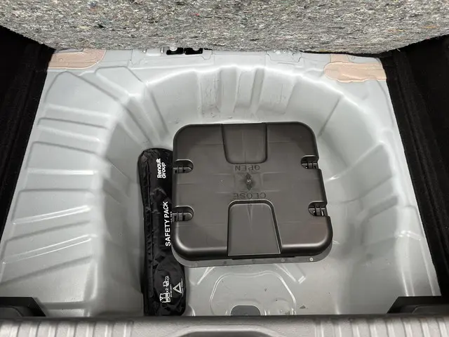 Renault Clio TCe 90 Evolution 2024 Benzine 24