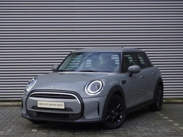 MINI 5-Deurs One 2022 Benzine 20