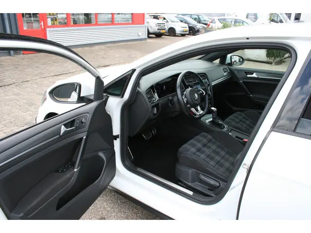 Volkswagen Golf 1.4 TSI PHEV GTE 2017 Hybride Benzine 18