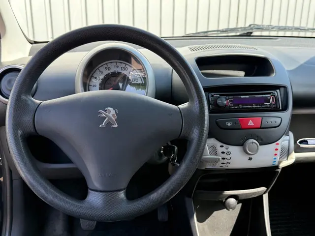 Peugeot 107 1.0 Access Accent|Incl. APK 2013 Benzine 10