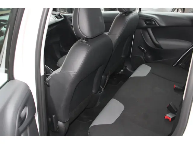 Citroën C3 1.0 VTi Attraction 2014 Benzine 8