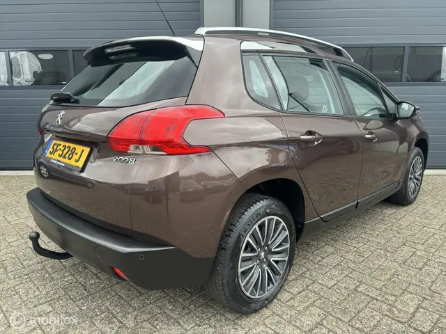 Peugeot 2008 1.6 e-HDi Blue Lease Executive 2014 Diesel 8