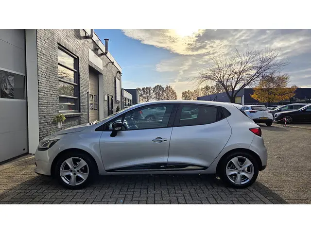 Renault Clio 0.9 TCe Eco2 Expression 2016 Benzine 3
