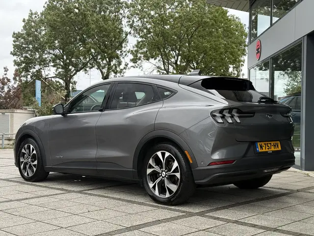 Ford Mustang Mach-E RWD 75 kWh 2021 Elektrisch 4