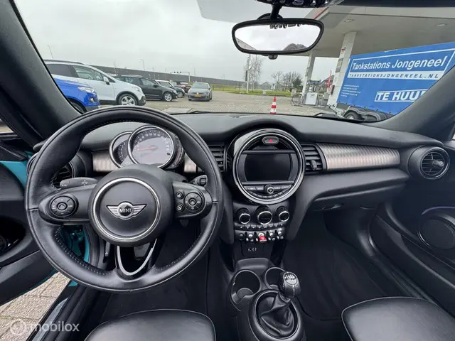 MINI Cooper Cabrio 1.5 Chili Business 2017 Benzine 13