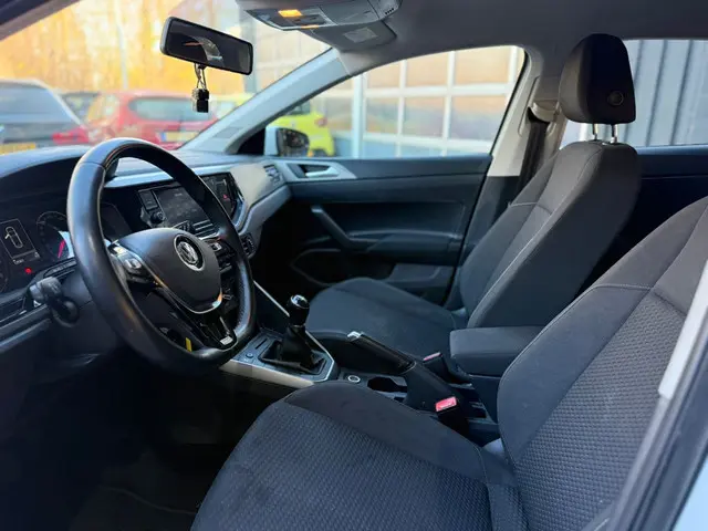 Volkswagen Polo 1.0 MPI Comfortline 2017 Benzine 6