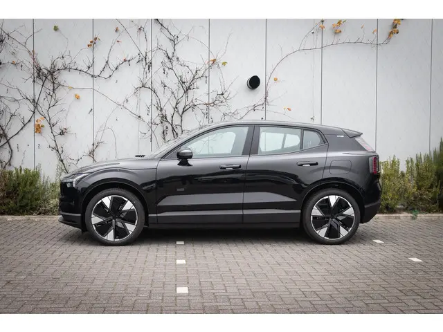 Volvo EX30 Extended Range Plus 69 kWh 2025 Elektrisch 4