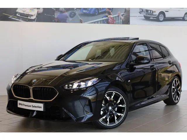BMW 1 Serie 120 2024 Benzine 33