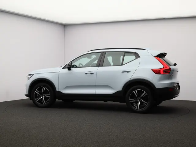Volvo XC40 2.0 B4 Plus Dark 2024 Benzine 24