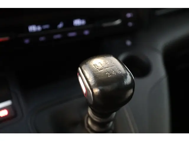 Citroën Berlingo PT 110 Shine XTR 2019 Benzine 23