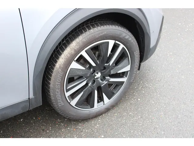 Peugeot 2008 1.2 PT 130 GT 2021 Benzine 8