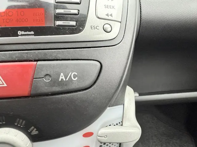 Toyota Aygo 1.0 VVT-i Aspiration Automaat 2013 Benzine 22