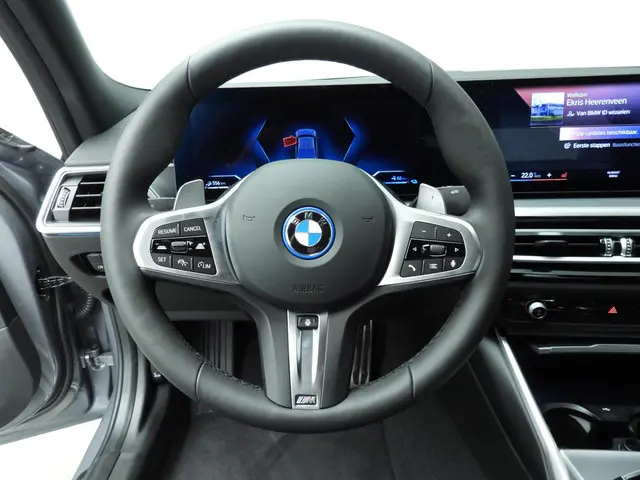 BMW 3 Serie Sedan 320e 2025 Hybride Benzine 11