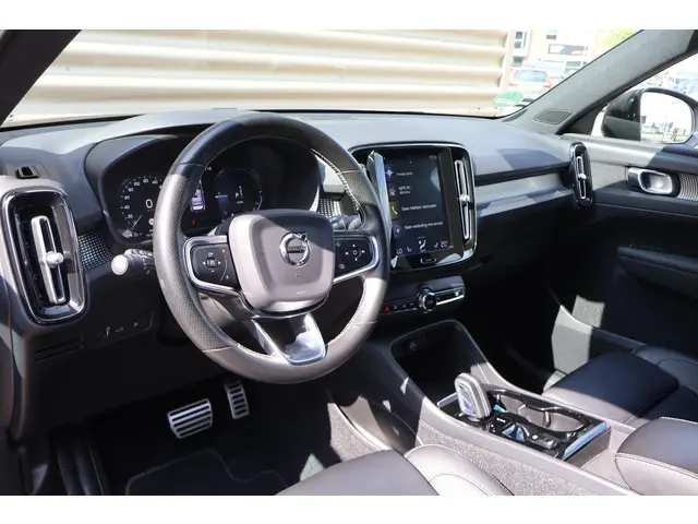 Volvo XC40 1.5 T5 Recharge R-Design 2020 Hybride Benzine 13