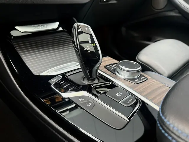 BMW X3 xDrive20i M-sport / pano / HUD / tr.hk / H&K 2020 Benzine 22