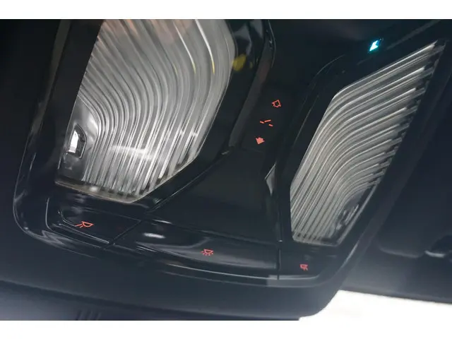 BMW 5 Serie Touring 530e 2024 Hybride Benzine 21