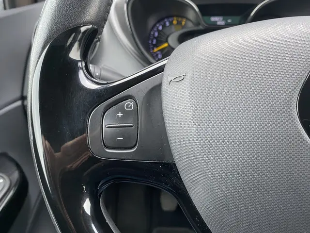 Renault Captur 0.9 TCe Dynamique 2015 Benzine 18