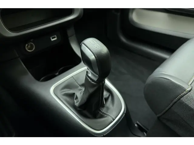 Citroën C3 1.2 PureTech Feel Edition 2023 Benzine 23