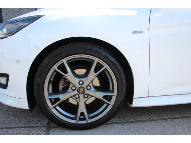 Ford Focus 1.0 ST-Line 126 Pk HB 2017 Benzine 38