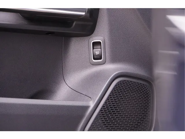 Mercedes-Benz B-Klasse B 200 2019 Benzine 27