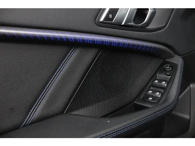 BMW 1 Serie 118i Business Edition 2022 Benzine 41