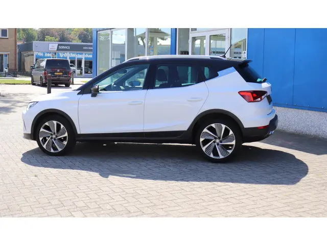 SEAT Arona 3