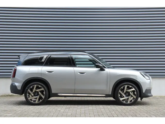 MINI Countryman C 2024 Benzine 5