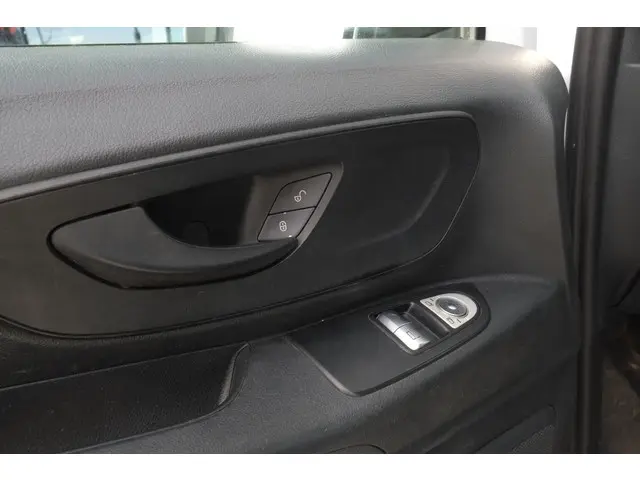 Mercedes-Benz Vito 109 CDI Lang 2015 Diesel 12