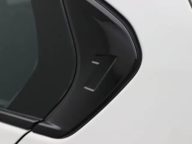 BMW 1 Serie 120 2024 Benzine 6