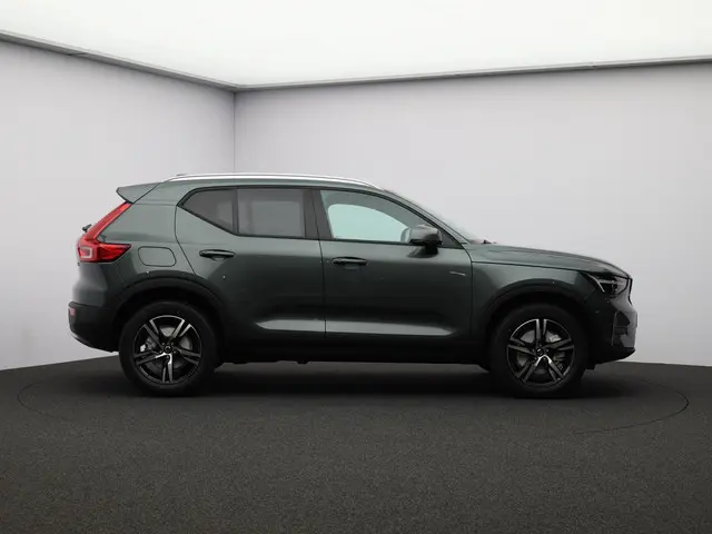 Volvo XC40 2.0 B3 Business Edition 2025 Benzine 7