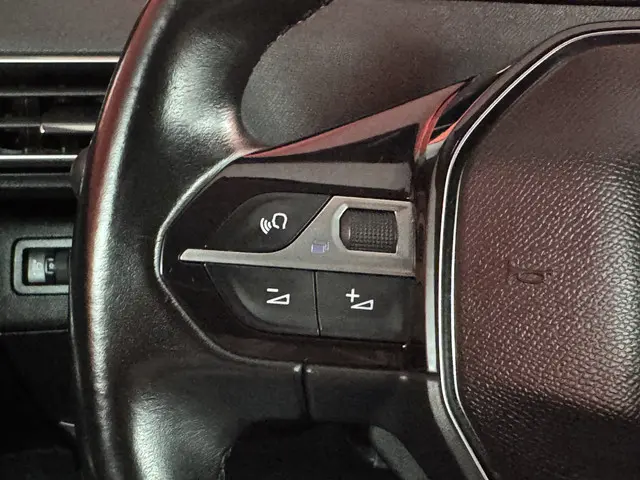 Peugeot 5008 1.2 PureTech Active 2017 Benzine 30