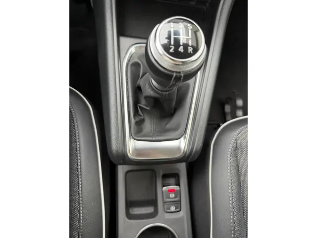 Renault Captur 1.0 TCe 100 Intens 2020 Benzine 18