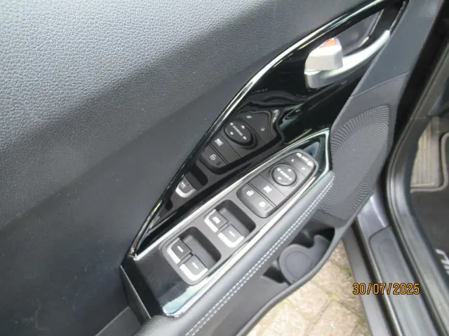 Kia Niro 1.6 GDi PHEV BusinessLine 2018 Hybride Benzine 10
