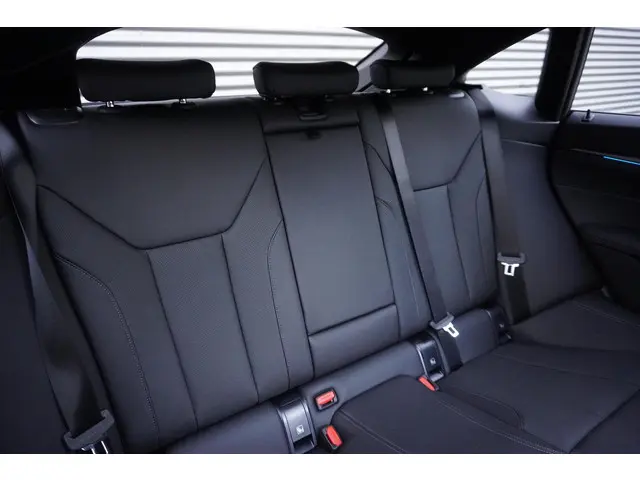 BMW i4 eDrive35 2025 Elektrisch 10